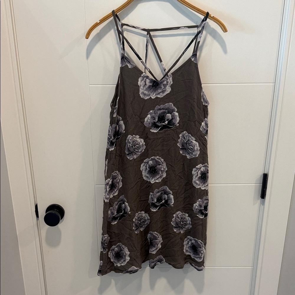 Dex Charcoal Strappy Top size small